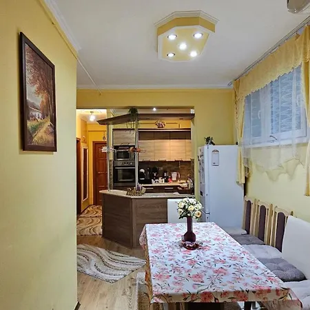 Anna Gyoengye Apartment *