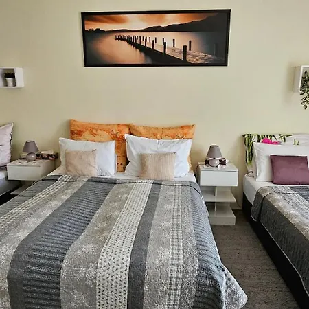 Apartment Anna Gyoengye Debrecen