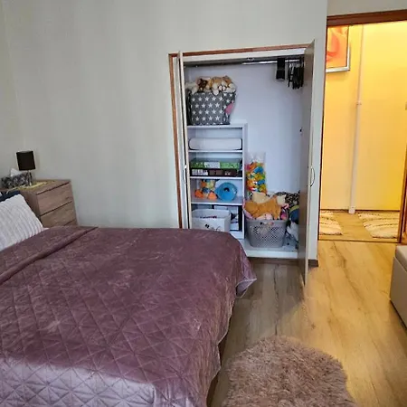 Anna Gyoengye Apartment *
