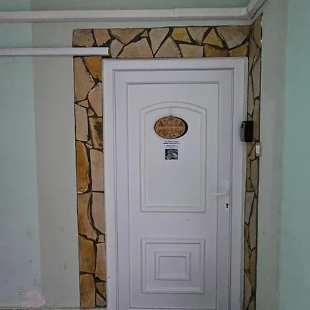 Apartment Anna Gyoengye *